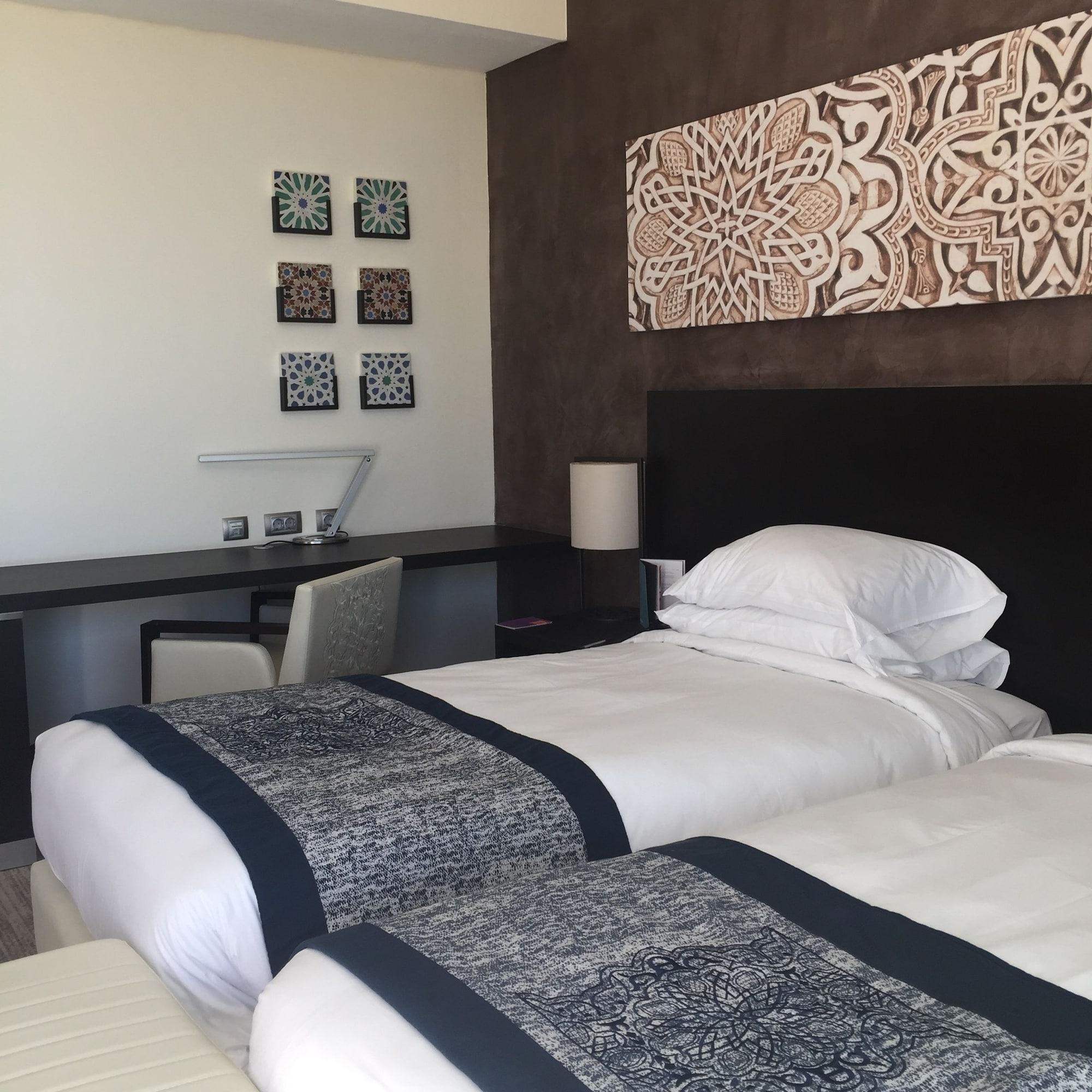 Hyatt Place Taghazout Bay Exteriör bild A bedroom at the hotel
