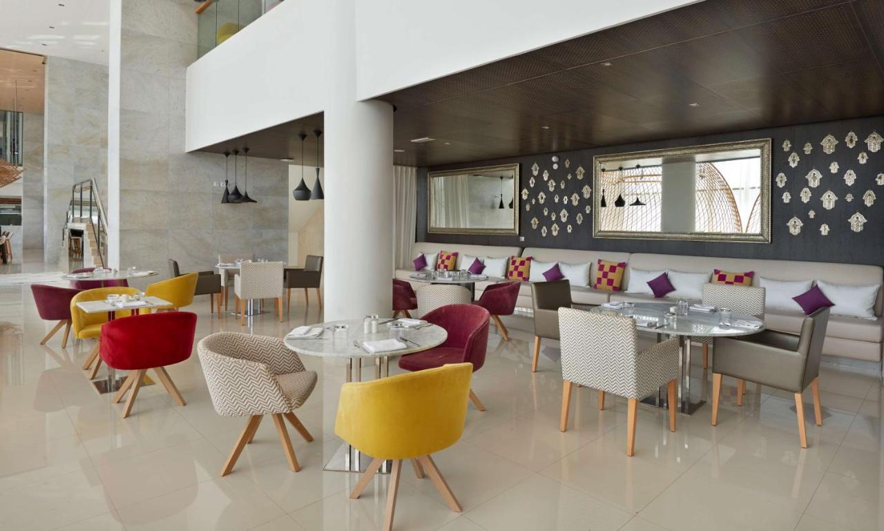 Hyatt Place Taghazout Bay Exteriör bild The restaurant