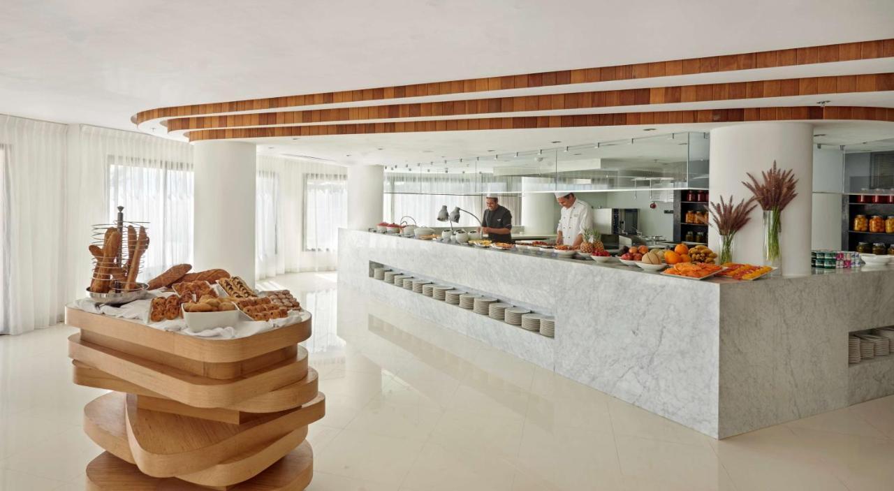 Hyatt Place Taghazout Bay Exteriör bild The buffet at the hotel